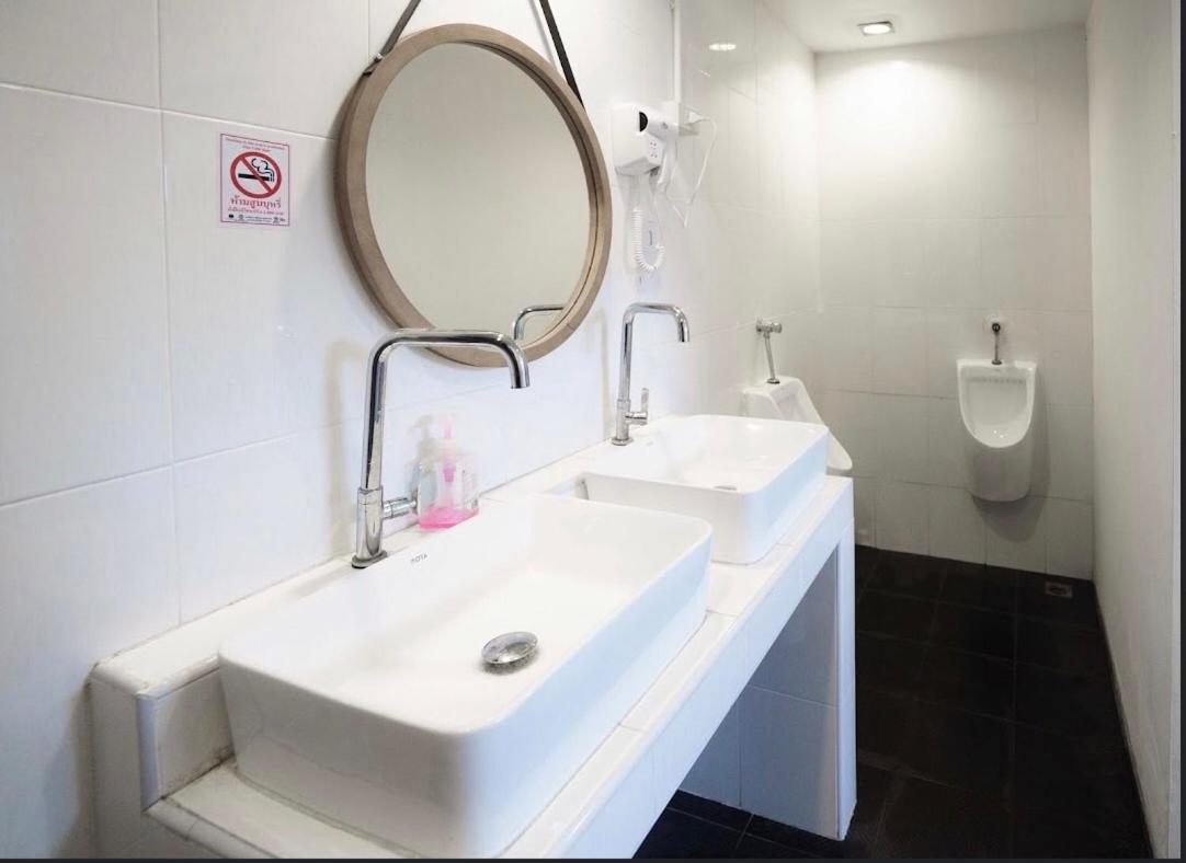 3Plus1 Hostel Patong Eksteriør bilde